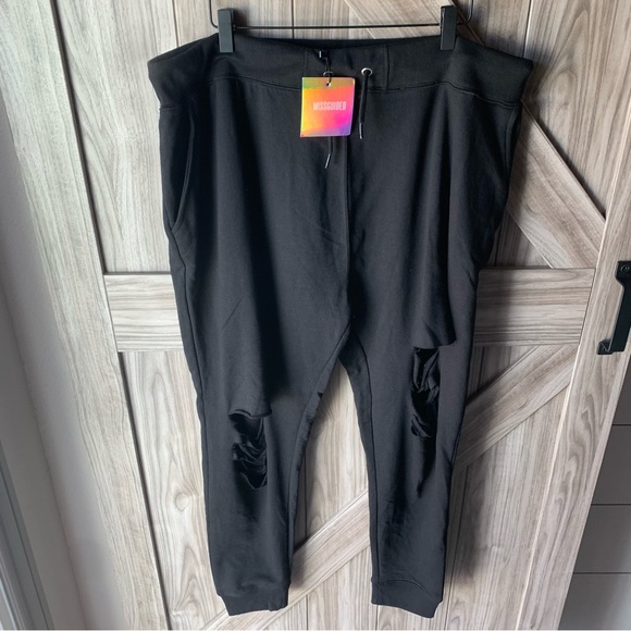 NWT Missguided Plus Size Ripped Front Joggers - Picture 4 of 9